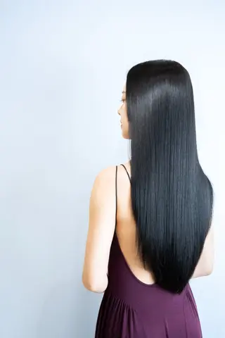 ロング 額田 汐莉のヘアスタイル