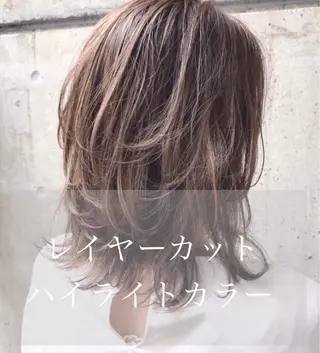 ミディアム カラー AKI アキのヘアスタイル
