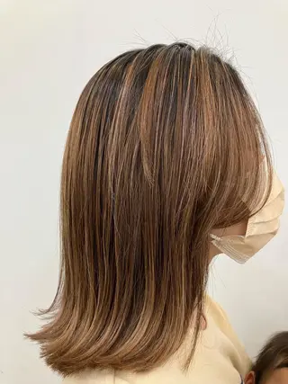 ミディアム カラー 勝野 麻美のヘアスタイル