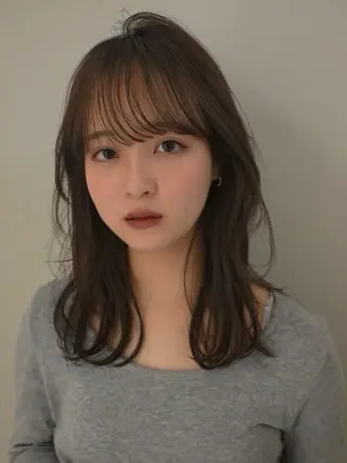 ミディアム カラー aya / ニュアンスカラーのヘアスタイル