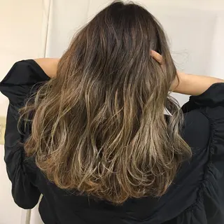 ミディアム カラー ヘアアレンジ マツエク・マツパ きむえり/髪質改善 /うねり広がり改善のヘアスタイル