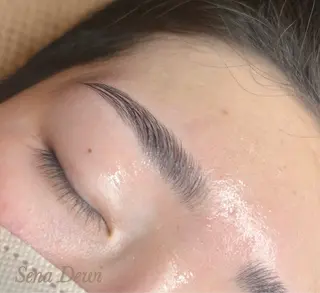 アイブロウ Sena Dewi Yukiの眉毛・アイブロウイメージ