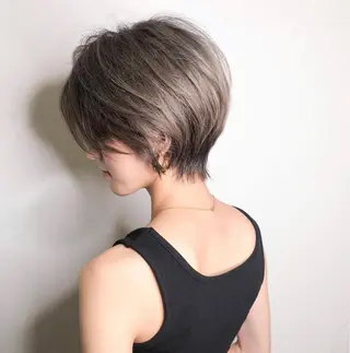 ショート naomi (夜間営業受付中★)のヘアスタイル