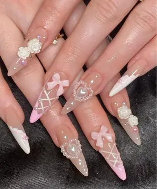 ネイル Lee Nailsのネイルデザイン
