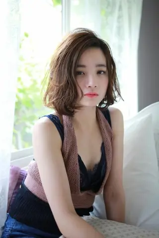 ミディアム 宮崎 睦のヘアスタイル