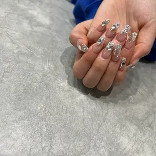 ネイル yua salon所属・朝岡 詩衣のネイルデザイン