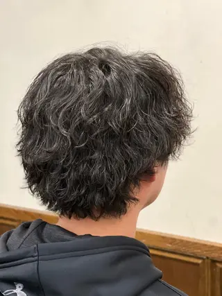 ミディアム パーマ メンズ 大久保 竣太のヘアスタイル