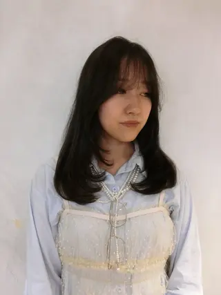 ロング iroha/ レイヤーカットモデルのヘアスタイル
