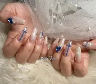 ネイル &ME ネイルサロンのネイルデザイン