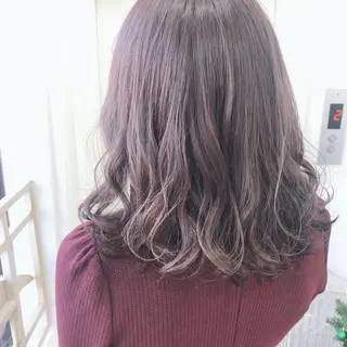 ミディアム カラー TRENCH 相澤 果歩のヘアスタイル