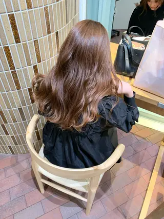 ロング カラー 片岡 由依のヘアスタイル