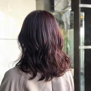 ミディアム カラー 山崎 絵莉香のヘアスタイル