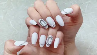 ロング チ まるこのネイルデザイン