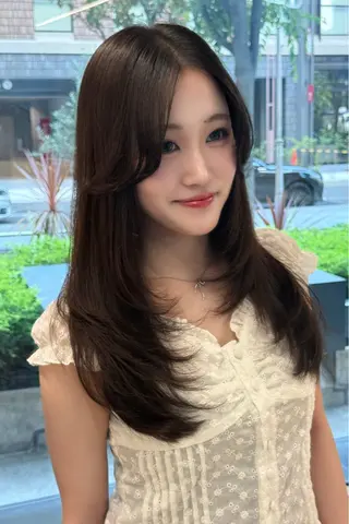 ロング カラー 韓国レイヤー🪽 無重力パーマナツキのヘアスタイル