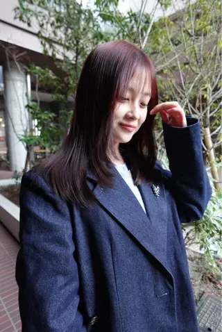 セミロング 山本 真生のヘアスタイル