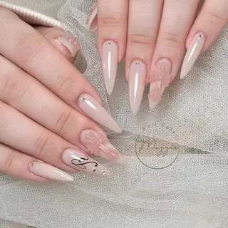 ネイル Maggie Nail🦩のネイルデザイン