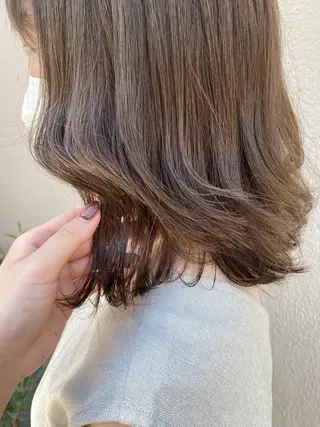 ミディアム カラー ヘアアレンジ saki🌼ボブ× 透明感カラー🌼のヘアスタイル