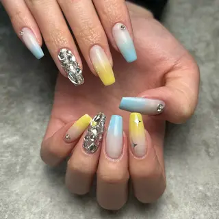 ネイル Bright 船山来のネイルデザイン