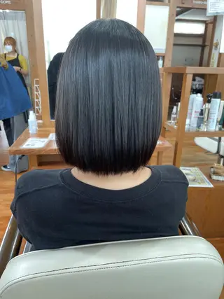 ミディアム 岩井 佑城のヘアスタイル
