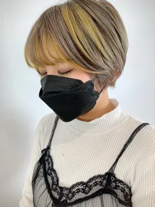 ショート カラー 薄田 珠美のヘアスタイル
