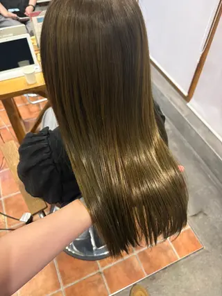 セミロング momoka/茶屋町 /艶髪カラーのヘアスタイル