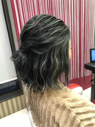 ミディアム カラー ヘアアレンジ 大塚 貴之のヘアスタイル