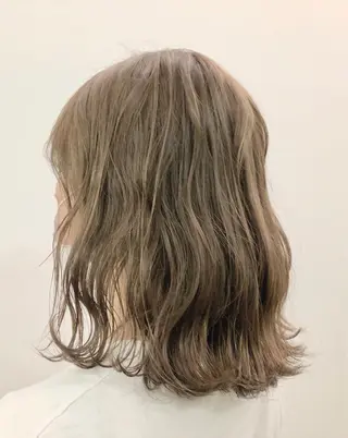 ミディアム カラー メンズ レイヤー ウルフ 弓木啓輔のヘアスタイル