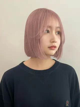 ショート カラー ⭐ハイトーンブリーチ ミルクティーピンクのヘアスタイル