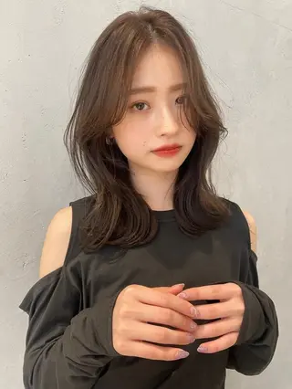 ミディアム 田中 秋水のヘアスタイル