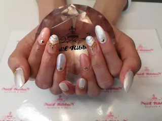 ネイル ネイルリボン 受付スタッフのネイルデザイン