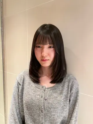 ミディアム レイヤー/艶髪 /chihiro🩰のヘアスタイル