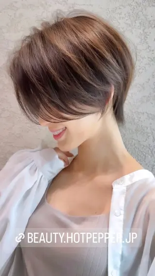 ショート カラー 縮毛矯正✨🫧 レイヤー川村利幸のヘアスタイル