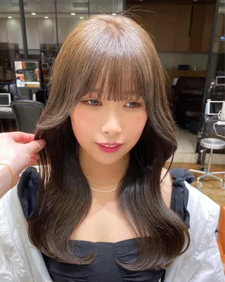 セミロング カラー 顔まわりカット🌟 くびれヘア/寺門遥輝のヘアスタイル