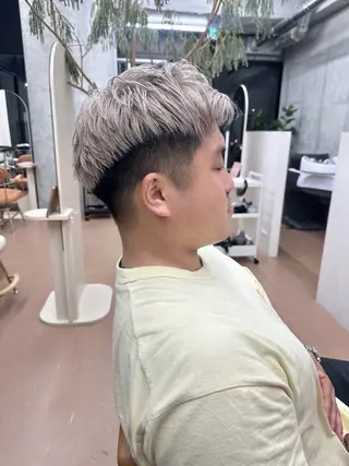カラー メンズ 森本 笑のヘアスタイル