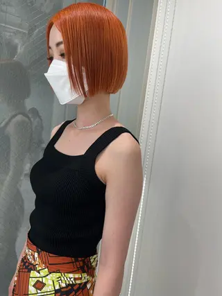 ショート カラー ウルフカット/吉村 桃子のヘアスタイル