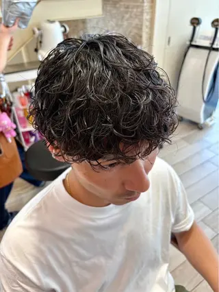 パーマ メンズ 高根 莉萌のヘアスタイル