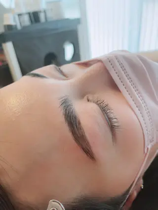 アイブロウ LALASTY EYEBLOWの眉毛・アイブロウイメージ