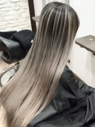 ロング カラー バレイヤージュ 宮本宗嵩のヘアスタイル