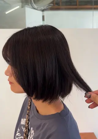 ショート カラー かえで🧶 ボブ/ハイトーンのヘアスタイル