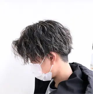 ショート パーマ メンズ 岸本 桂輝のヘアスタイル