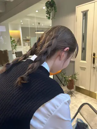 ミディアム カラー 薄暮 マツイ レンのヘアスタイル