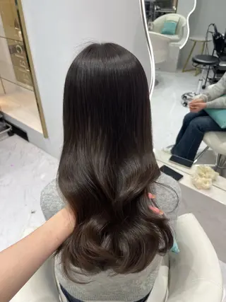 ロング カラー 𝑹𝒊𝒉𝒐🎀 名駅/大人韓国ヘアのヘアスタイル