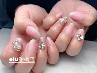 ネイル elu :nail&eyeのネイルデザイン