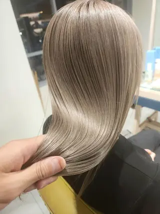 セミロング キタヤマ アオイのヘアスタイル