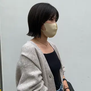 ミディアム SAKINO． ベージュカラーのヘアスタイル