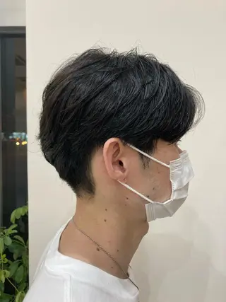 メンズ ショート・透明感 カラーconomiのヘアスタイル