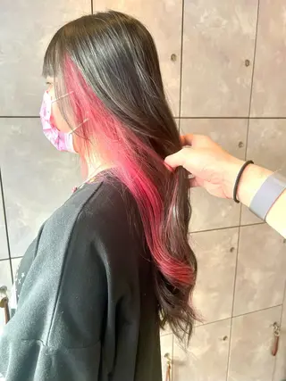セミロング カラー ヘアアレンジ ネイル 🌈インナーカラー ‘ショウマ’🌈のヘアスタイル