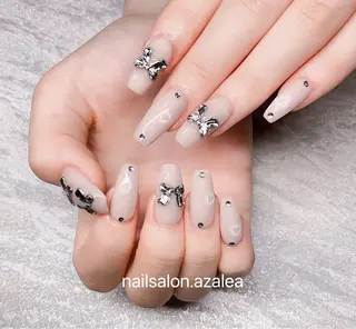 ネイル R inのネイルデザイン