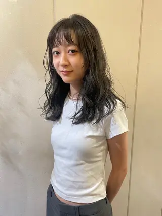 セミロング カラー 狩野 羅夢のヘアスタイル