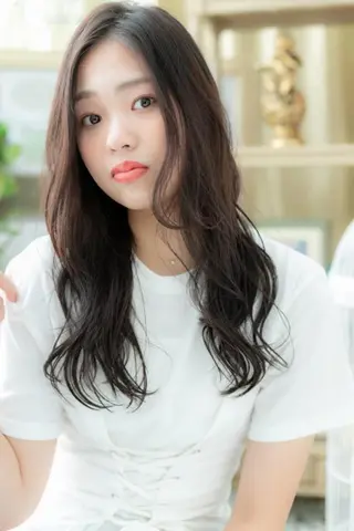 パーマ 艶髪ストレート❇️ レイヤー❇️出町光流のヘアスタイル